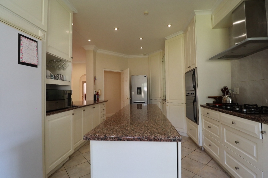 4 Bedroom Property for Sale in Summerstrand Eastern Cape